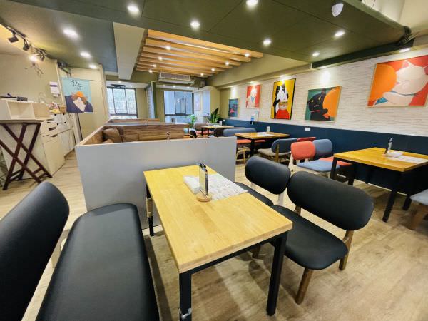 森林小徑文心店用餐環境